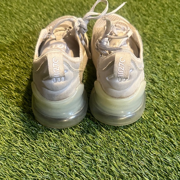 Nike Air Max 270 Light Gray Sneakers - Picture 3 of 6